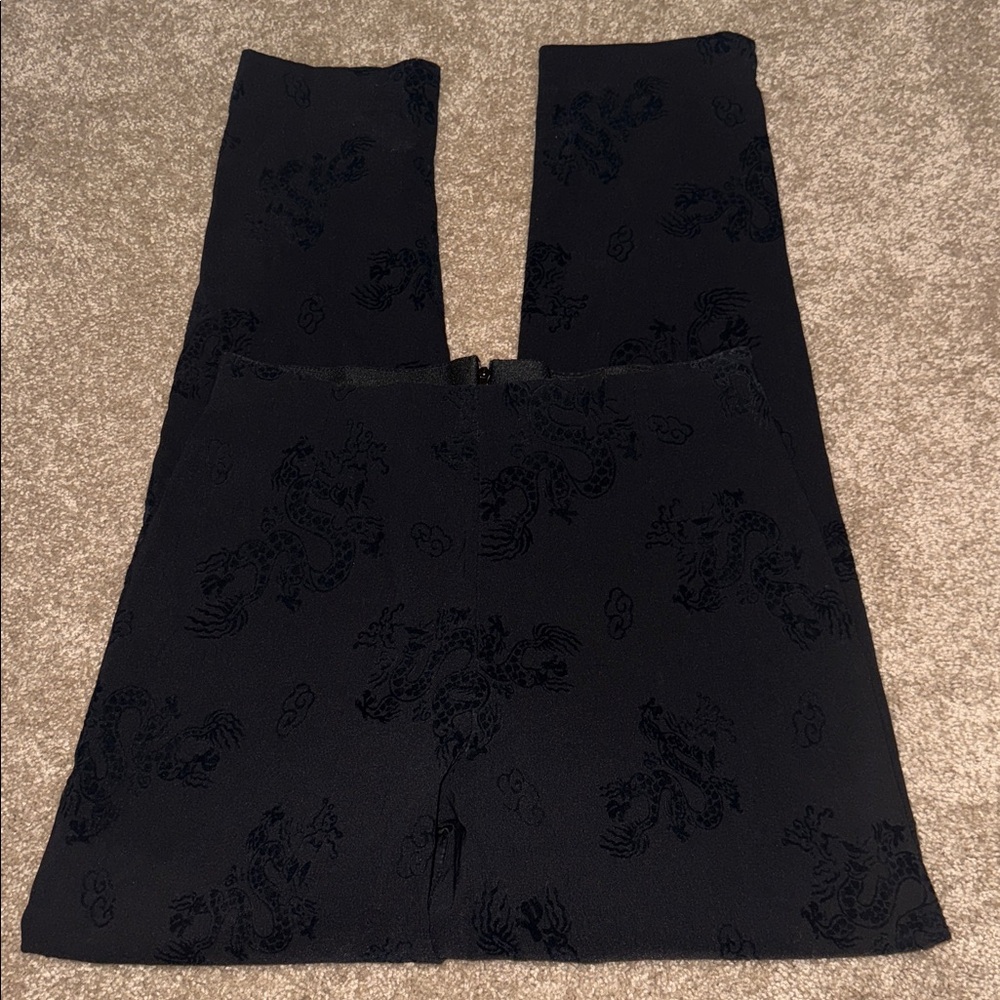 Equestrian Designs M Velvet Dragon Y2K Stretch Leggings - Medium. Q